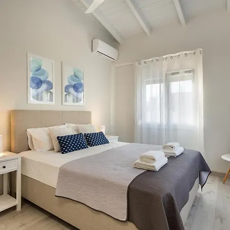 Marika's Penthouse Chania شقة