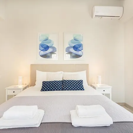 Marika's Penthouse Chania شقة *
