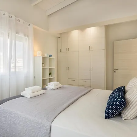 Marika's Penthouse Chania شقة